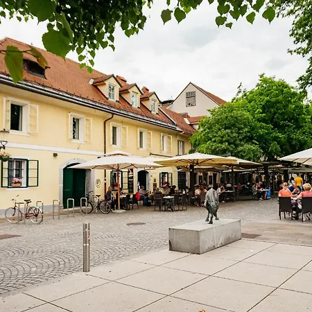 150 Steps To The Main Square