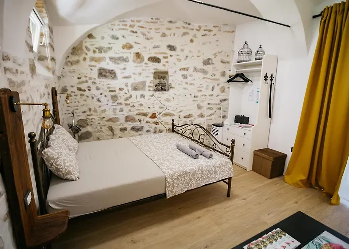 150 Steps To The Main Square