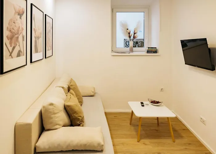 150 Steps To The Main Square Apartmán