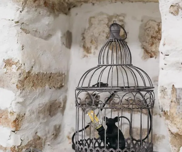 150 Steps To The Main Square Apartman