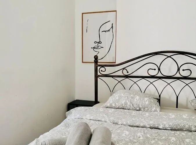 150 Steps To The Main Square * Laibach