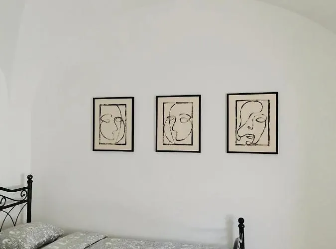 150 Steps To The Main Square Appartement