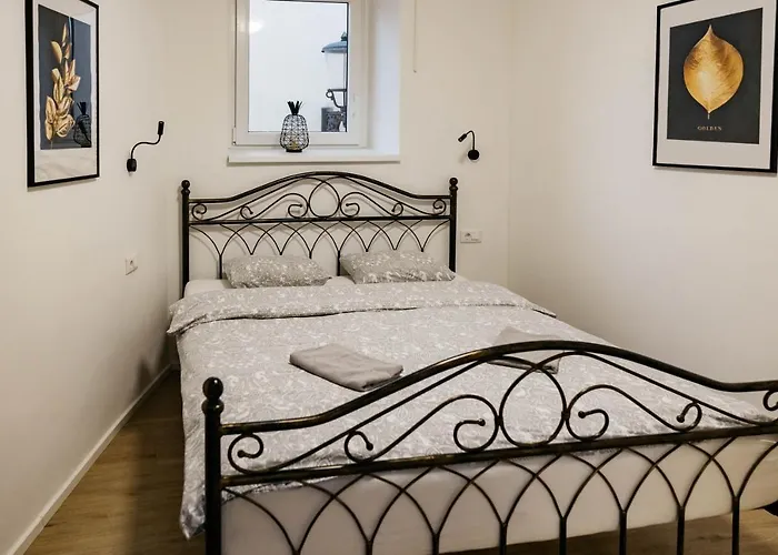 Appartement 150 Steps To The Main Square