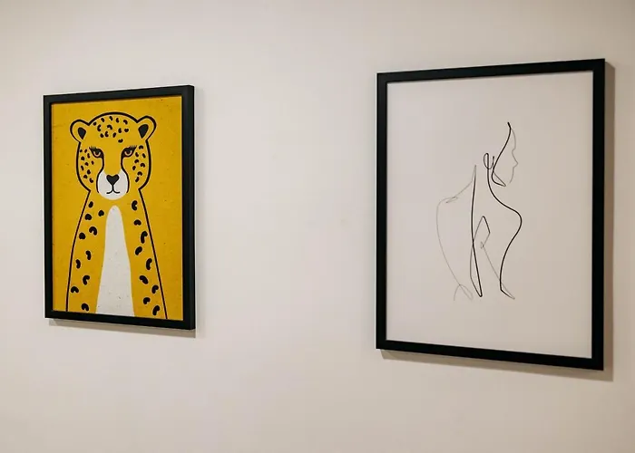 150 Steps To The Main Square アパート *