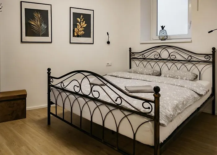 150 Steps To The Main Square リュブリャナ